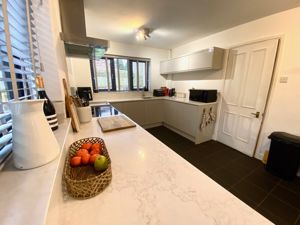 Living Kitchen- click for photo gallery